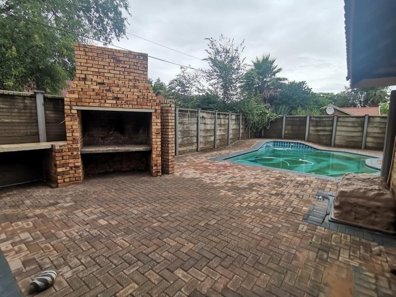 3 Bedroom Property for Sale in Vaalpark Free State